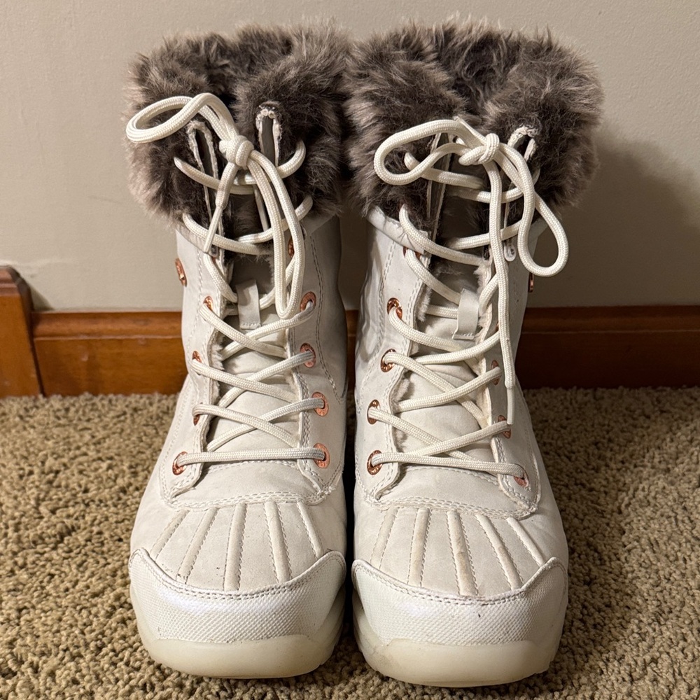 Lugz Women's White Fur-Trimmed Winter Boots